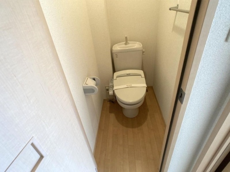 トイレ　図面と現状に相違がある場合には現状を優先