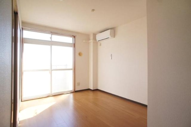 居室・リビング　図面と現状に相違がある場合には現状を優先