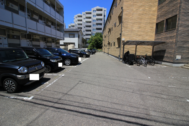 駐車場　駐車場