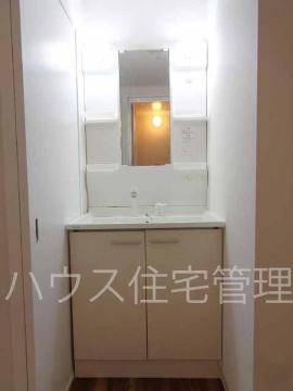 洗面設備　洗髪洗面化粧台