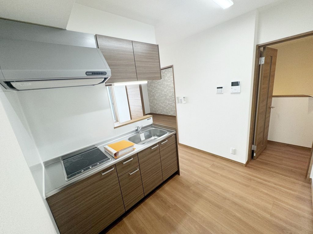 キッチン　バルコニー