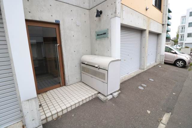 エントランス　建物入り口♪