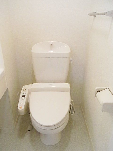 トイレ　★★もちろんウォシュレット実装★★