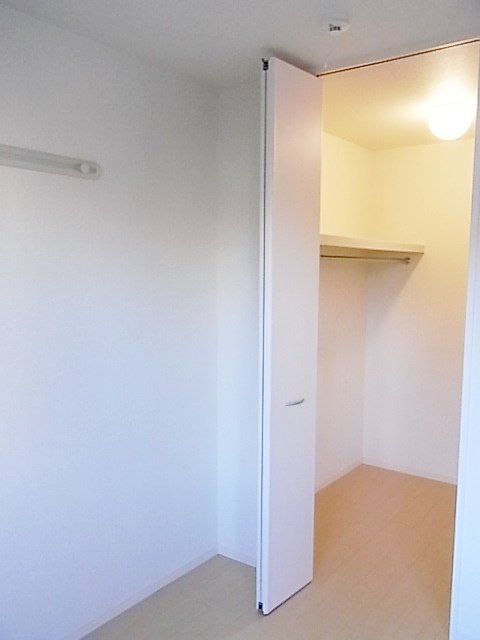 その他設備　★★奥行きの広いウォークインＣＬ★★