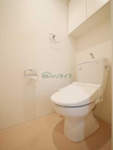 トイレ　※参考写真　反転タイプ（間取り）の写真となります。