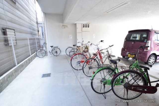 駐車場　自転車置き場
