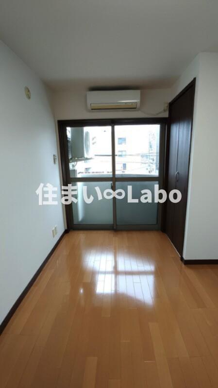 居室・リビング　同建物別部屋参考写真