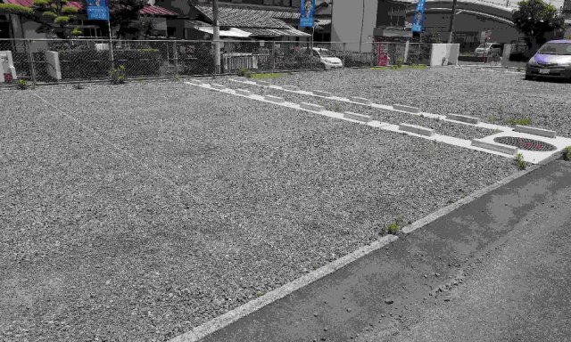 駐車場　駐車場に車を止められます