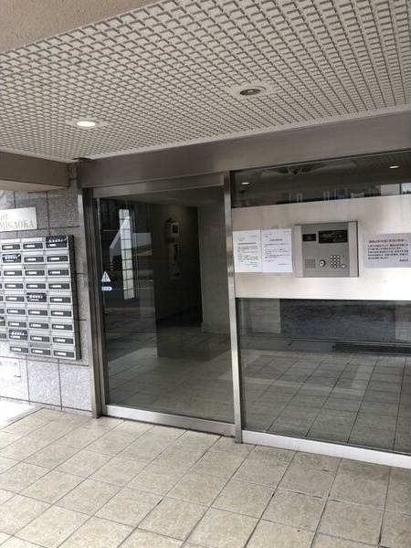 エントランス　名古屋で一番初期費用の安い賃貸専門の不動産会社です(^^)