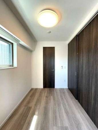 居室・リビング　別部屋参考画像です