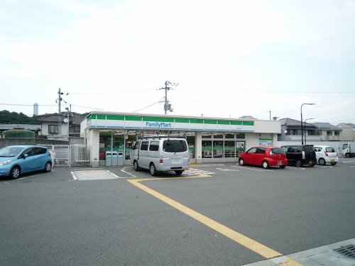 コンビニ　ファミリーマート 玉津インター北店（コンビニ）まで1157m