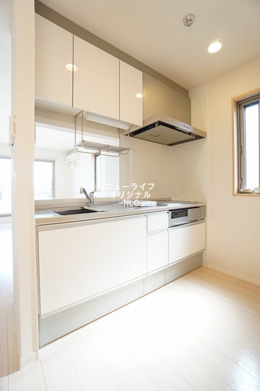 キッチン　ワークトップ広めのシステムキッチン※同タイプ・現況優先