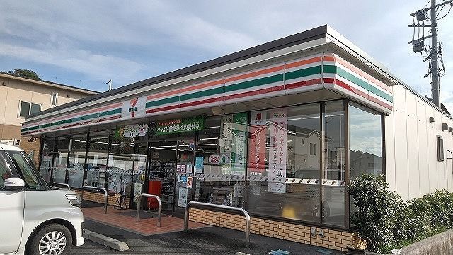 コンビニ　セブンイレブン 入間黒須１丁目（コンビニ）まで750m