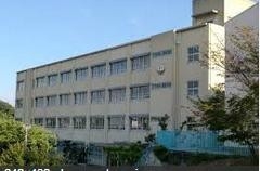 中学校　神戸市立高倉中学校（中学校）まで1171m