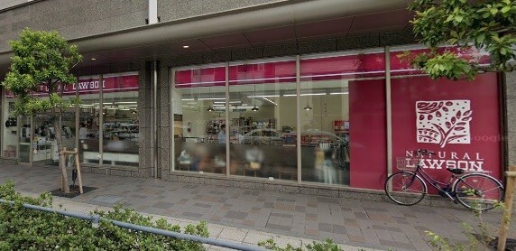 コンビニ　ナチュラルローソン横浜元町店（コンビニ）まで139m
