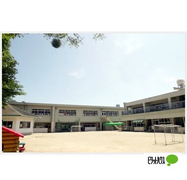 幼稚園・保育園　日前幼稚園（幼稚園・保育園）まで1018m