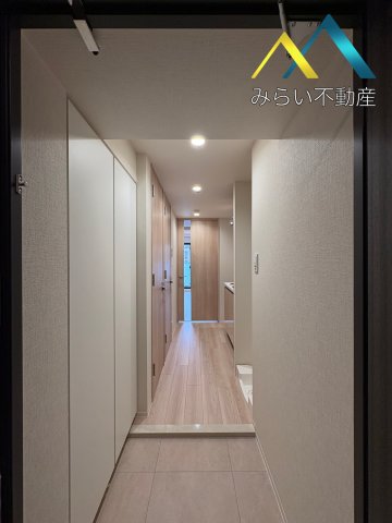 玄関　自社撮影写真