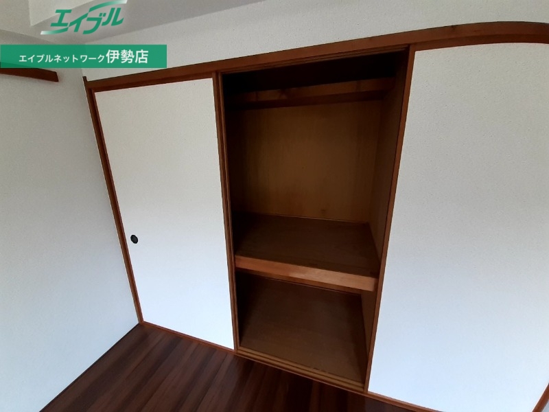 収納　別部屋反転参考写真です