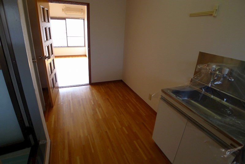 玄関　※別室参考写真となります。
