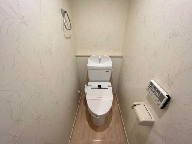 ＪＲ総武本線 東千葉駅 徒歩1分 3階建 築13年のトイレ写真