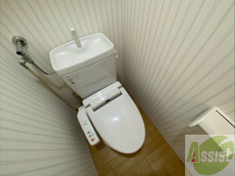トイレ　ウォシュレット機能がついたトイレ。安心して使用できますね。
