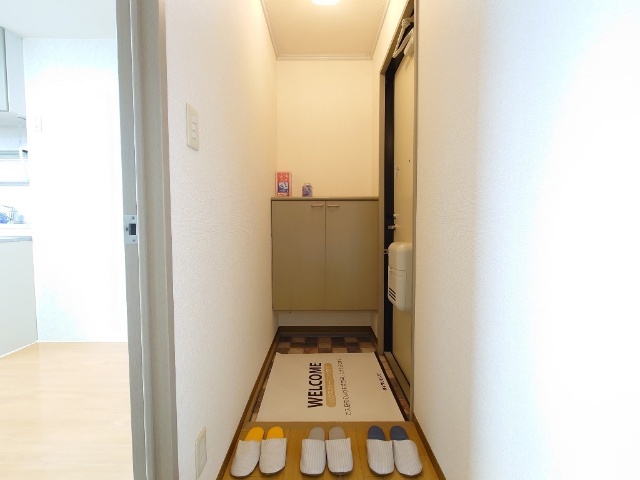 玄関　同物件別室のイメージ画像となります