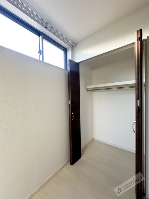 収納　室内をスッキリと見せることができる。充実収納です