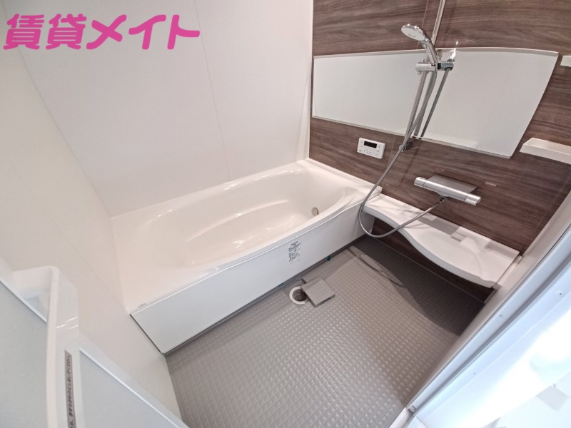 バス・シャワールーム　別部屋参考写真