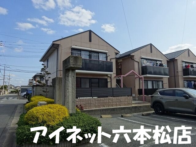 建物外観　最寄り駅徒歩9分圏内の人気リノベーションアパート
