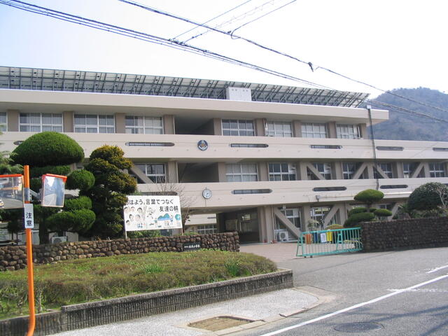 小学校　赤穂市立坂越小学校（小学校）まで1394m