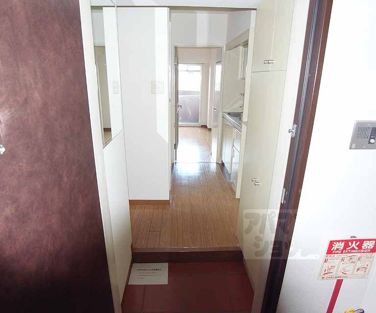 玄関　玄関です。