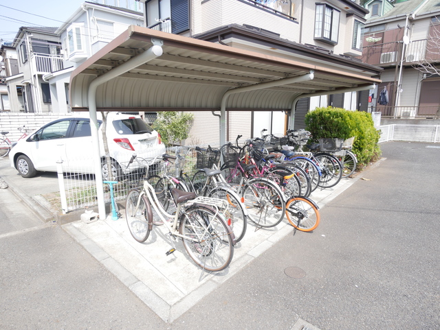 その他共有部分　★屋根付きの駐輪場がございます★