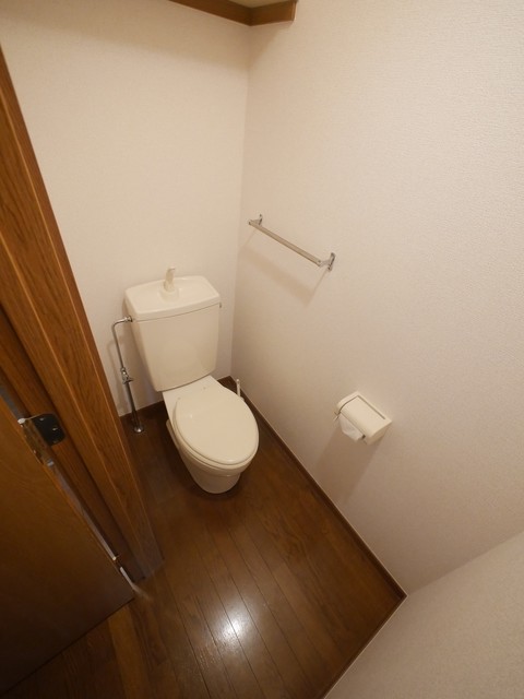 トイレ　★広さのあるトイレです★