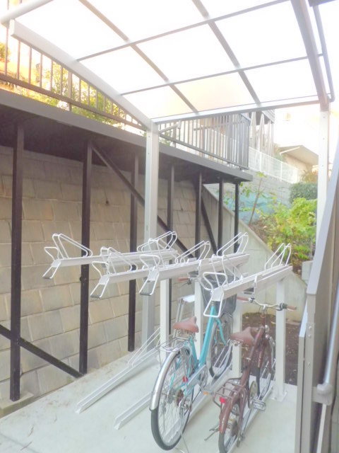 その他共有部分　敷地内自転車置場(屋根付・ラック付）