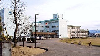中学校　富山市立奥田中学校（中学校）まで2086m