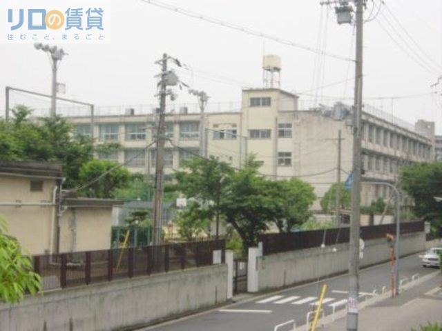 小学校　大阪市立東井高野小学校（小学校）まで826m
