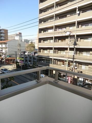 眺望　日当たりの良いバルコニーです