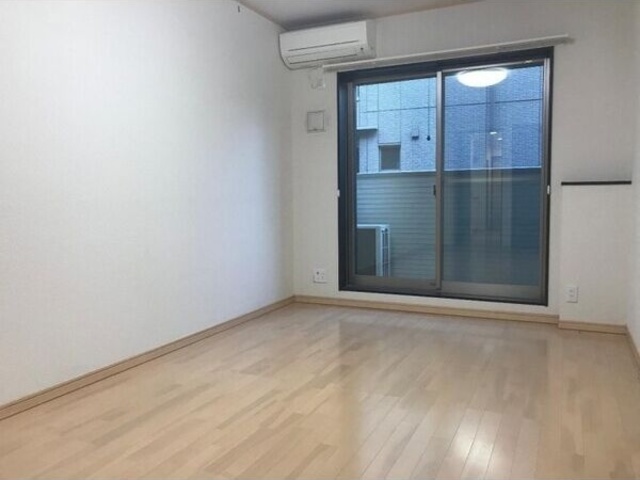 居室・リビング　参考写真（同建物別部屋のものです）
