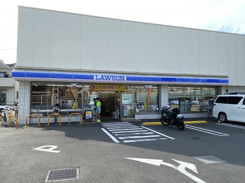 コンビニ　ローソン若木3丁目店（コンビニ）まで710m