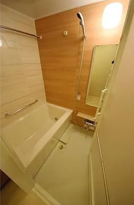 バス・シャワールーム　追い焚き機能付き♪