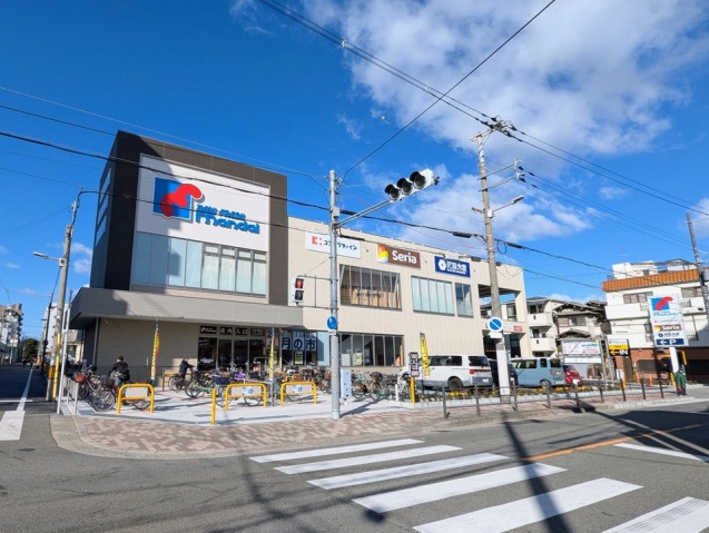 ドラックストア　ココカラファイン平野西脇店（ドラッグストア）まで195m