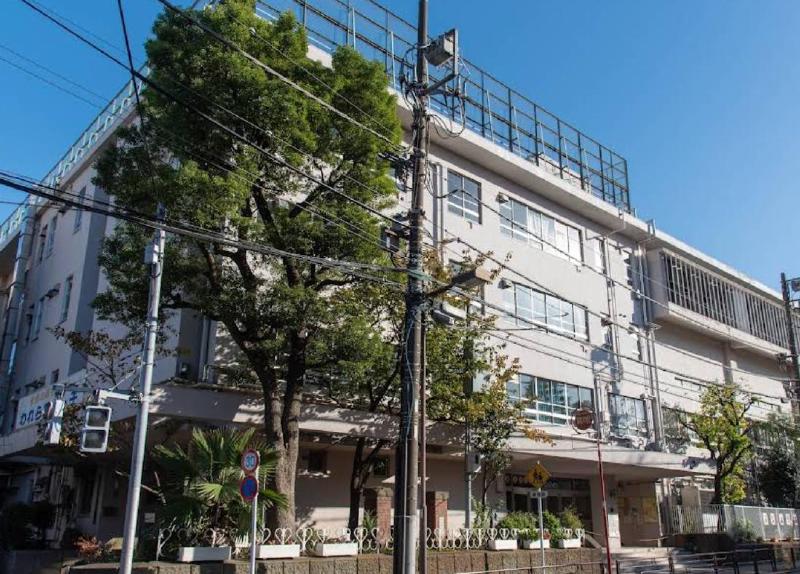 小学校　台東区立富士小学校（小学校）まで300m