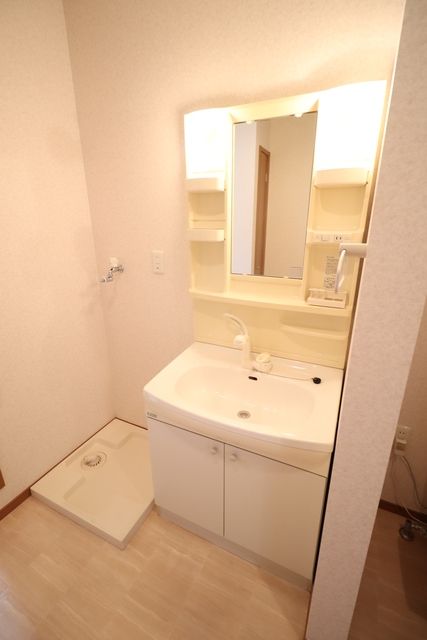 洗面設備　同物件別部屋写真