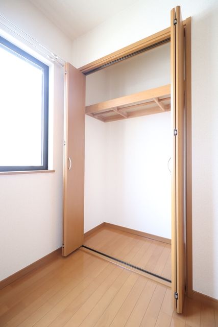収納　同物件別部屋写真