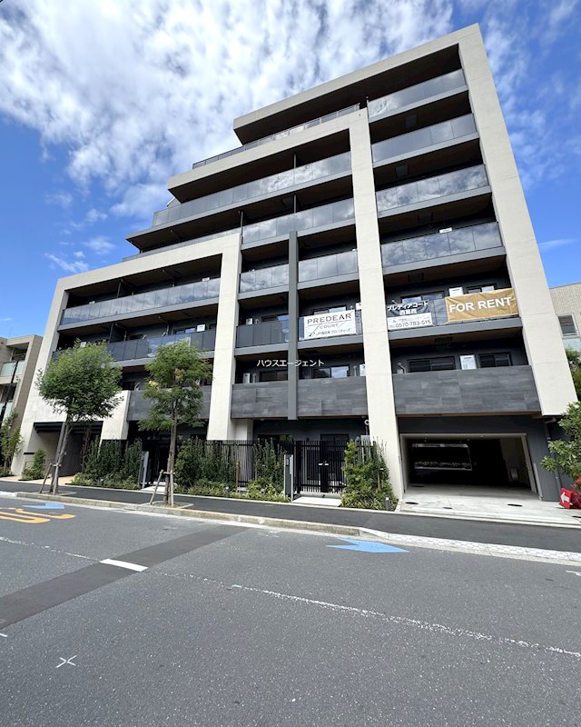 建物外観　７階建てのマンションです。