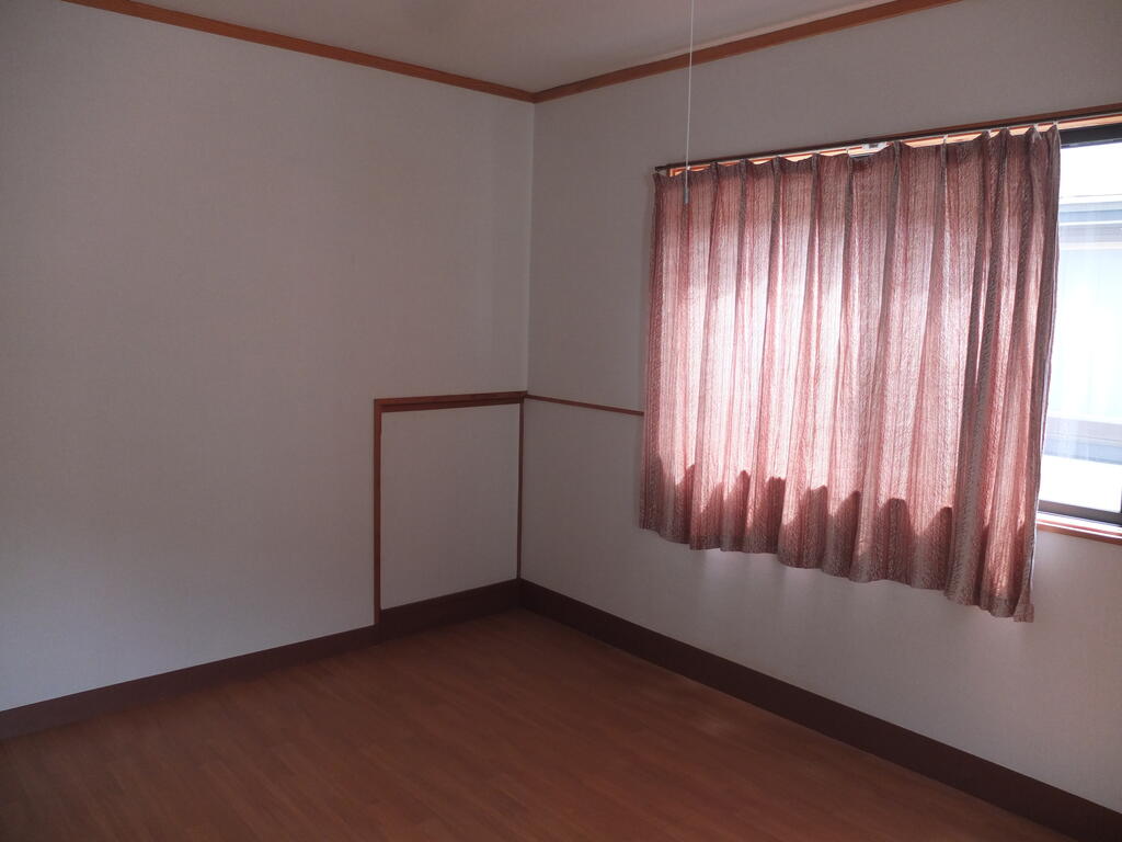 北千日町貸家の内装写真