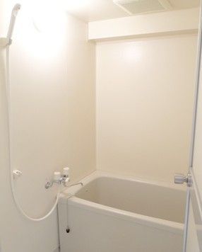 バス・シャワールーム　ゆっくりとバスタイムをお楽しみください♪