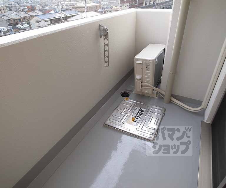 バルコニー　奥行きのあるバルコニーです。