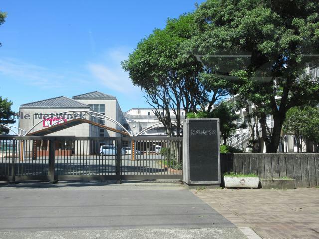 中学校　宇土市立鶴城中学校（中学校）まで1612m