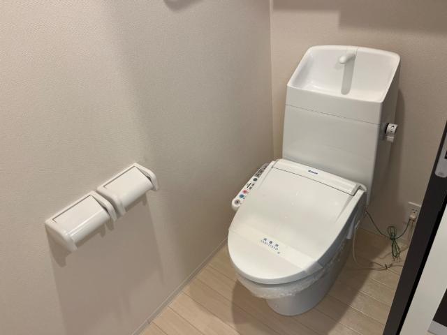 トイレ　シャワー付トイレ